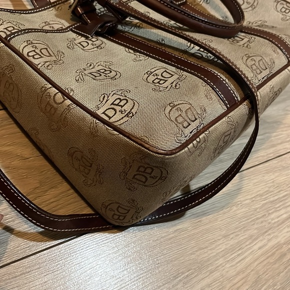 Dooney&bourke monogram shoulder/cross bag - Picture 5 of 17